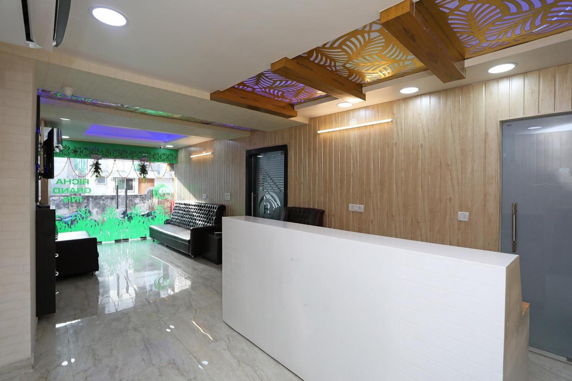 Hotel O Richa Grand Lucknow Bagian luar foto